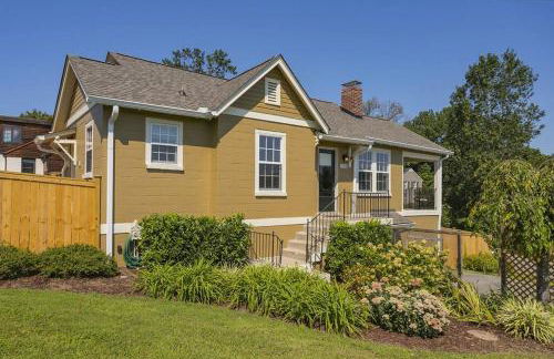 Golf Views, Porch Vibes, 3mi to Broadway! - Foto 33