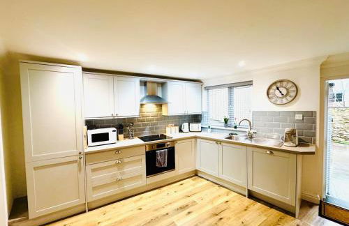 NEW Central Ryde Retreat, Melville Duplex, short walk to Beach Sleeps 6 - Foto 33