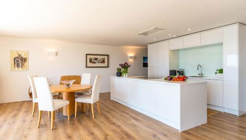 Finest Retreats - Avalon Sea Views - Foto 3