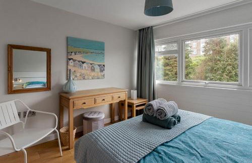 Seaside Rendezvous - Sleeps 7, Sea Views & Parking - Foto 22