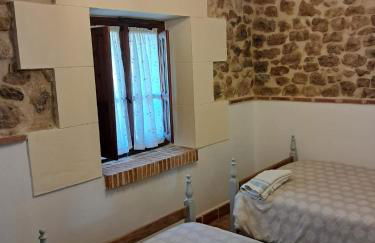 La antigua escuela bajo la Tesla - Photo 13