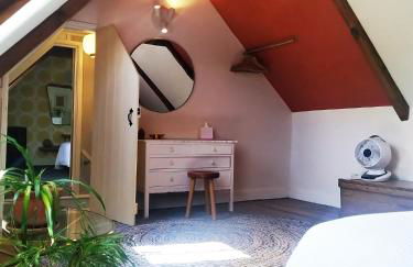 The Shire House - Photo 14