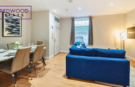 Newly Refurbished Spacious Serviced Apartment for Contractors and Families, Free WiFi & Netflix By Redwood Stays - Foto 16