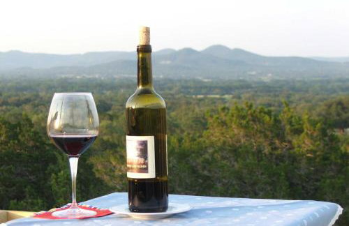 Spacious Utopia Family Home w/ Hill Country Views - Foto 29