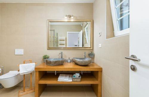 Villa Village by Villsy - with heated pool, spa, private tennis court, golf court, basketball court and playroom - Photo 35