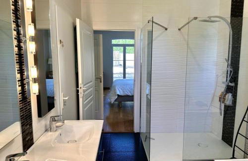 Les Lauriers Roses air-conditioned villa with garden and swimming pool - Photo 19