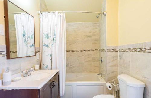 Spacious Two Bedroom Apartment - Foto 23