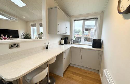 2 Bedroom Log Cabin - Photo 4