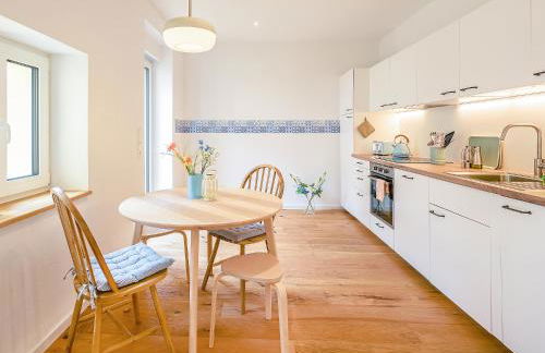 Hinterhof-Juwel mit Küche und Smart-TV - Photo 2