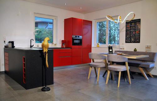 Ruhige Ferienwohnung mit Garten und Garage in Privatvilla - Foto 4