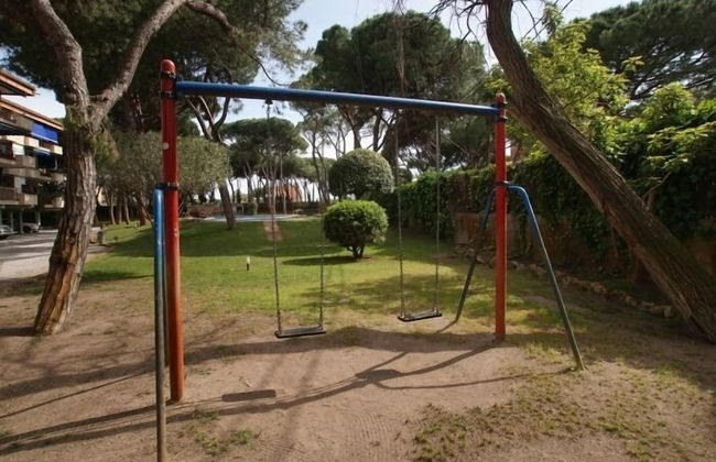 Riva Be my Guest Castelldefels - Photo 22