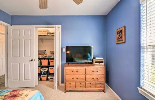 Unwind Poolside, Walk to Beach! Galveston Retreat - Foto 16