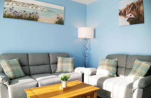 Hill View 2 bedroom free parking - Photo 37