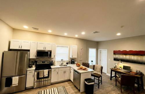 The Penthouse at Park Place King bed Fast Wifi and Free Coffee - Foto 8