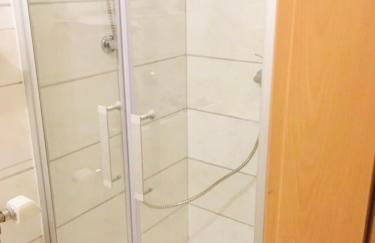 No2 TOP Apartment4YOU - 3 Zimmer, 1-6 Pers, Saarbrücken - Jägersfreude Saarbruecken - Foto 32