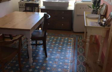 Kleine Villa im wilden Garten - Foto 4