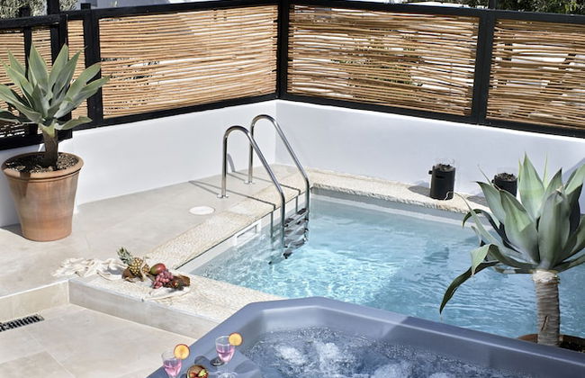 Villa Mykonos Heaven - Sea View & Outdoor Hot Tub - Photo 63