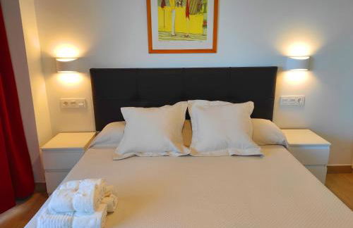 BEACHFRONT -- NEW LUXURY Apartment -- 1ª Linea Playa -- Fuengirola CITY CENTER -- Private PARKING -- Panoramic Sea Views -- - Photo 13