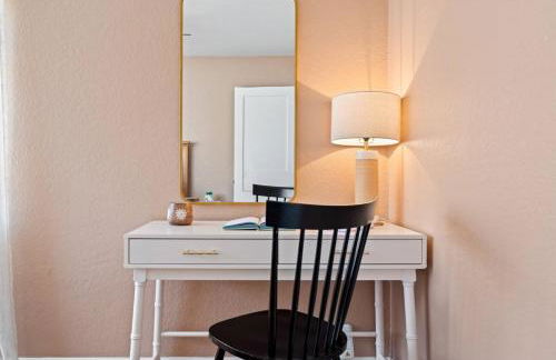 Family Friendly Home Near Beach and Downtown - Photo 10