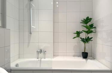 Moderne City-Wohnung mit Self Check-In und Free Wifi im Zentrum - Foto 19