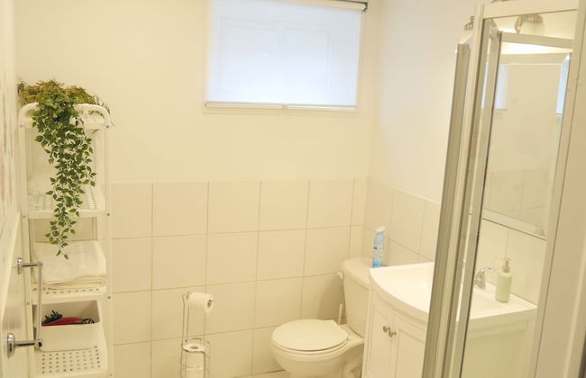 Applewood Hills Apartment - Photo 14