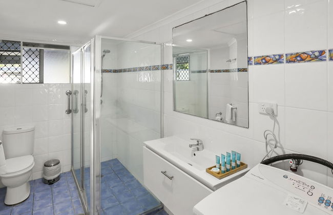 Agincourt Beachfront Apartments - Photo 40