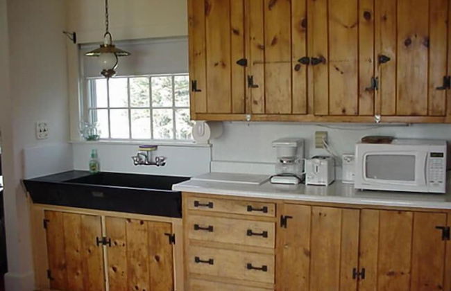 Geary House at Fifield Point - Photo 6