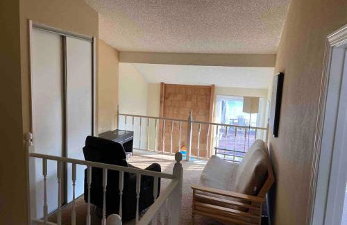 Waterfront Sleeps 6 near Marina with Hot Tub - Foto 33