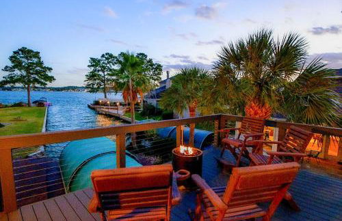Waterfront Lake Conroe Home with Pool Access! - Foto 1