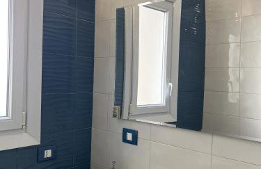 Grand F2 60mq centre Antibes, proche plages, commerces, 2 balcons, parking, train, bus, deco vintage, pet friendly - Foto 38