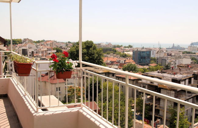 Sea view apartment in the city heart - Photo 26