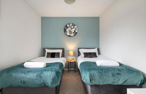 CONTRACTORS, Central MK, Free off street Parking, close to amenities, Managed by Chique Properties Ltd - Foto 20