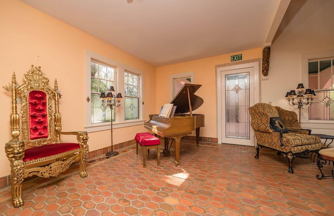 Pillars' Castle - Photo 10