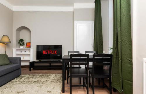 2 Bedroom Flat - Free Parking - by Holiday Homes - Foto 22