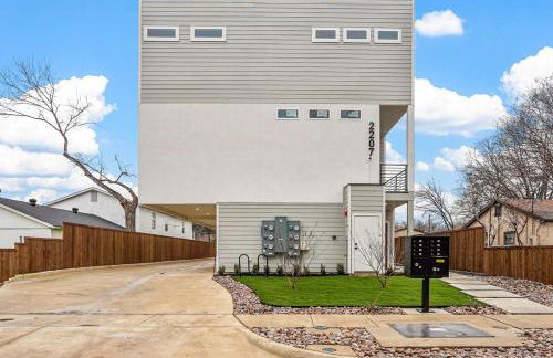 Pet-Friendly 2BR l Private Baths l Stylish Stay - Foto 25