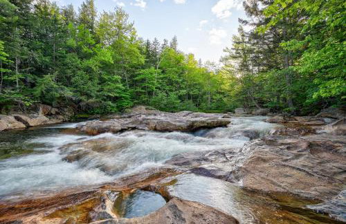 Steps to the Ellis River - Luxe, Hot Tub, Game Room - Foto 68