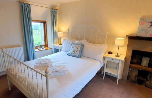 Carpenters Cottage, Elton in the Peak District - Photo 6