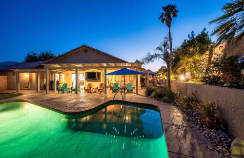 Coachella Chill: Luxury 4BR/4King Paradise Retreat - Foto 16