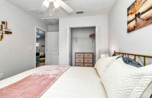 Bright & Colorful New Home 10 Min from Rainbow Springs - Foto 19