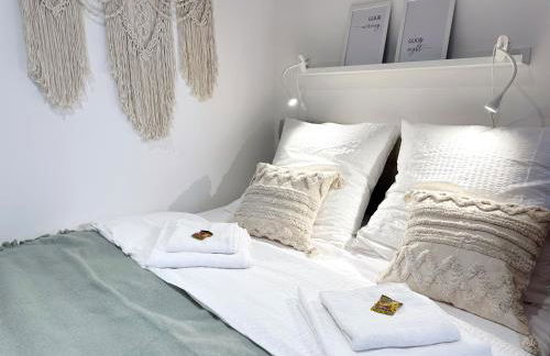 Gemütliches 2 Zimmer Ambient Apartment mit Queensize-Bett , Etagenbett& Schlafsofa in Alsternähe - Foto 24