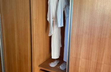 Luxurious and spacious ensuite and lounge with ping pong table - Perfect to rest near the beach - Foto 11