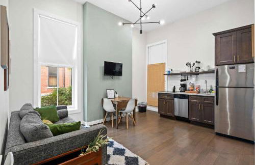 1BR with Parking - Walk to Convention Center & Stadiums - Foto 7