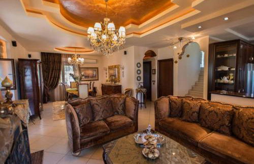 Villa Gogo offers privacy and pool - Foto 33