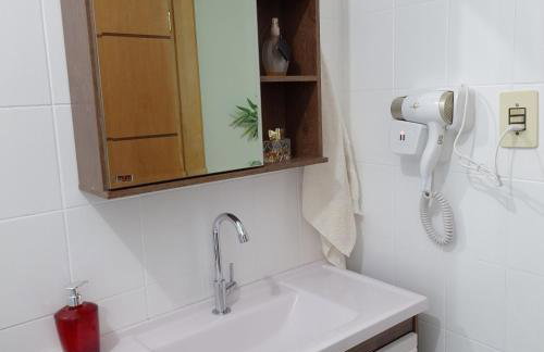 Cond Renata IV - Apto 02 dorm - 150mts Praia com Wi-fi 500Gb gratuito - Foto 58