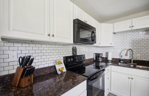 Comfy Coastal Getaway with Modern Comforts home - Foto 5