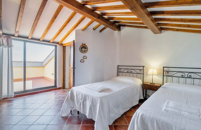 Holiday-Home with pool in San Gimignano - Photo 8