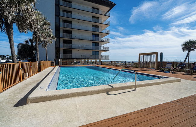 Edgewater Oasis Gorgeous Resort Condo on Beach! - Foto 17