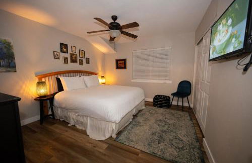 Beach Home in Quiet Neighborhood 5 minutes from the Pier - Foto 79