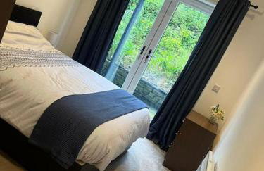 Contemporary apartment Great Location with private car park - Foto 12