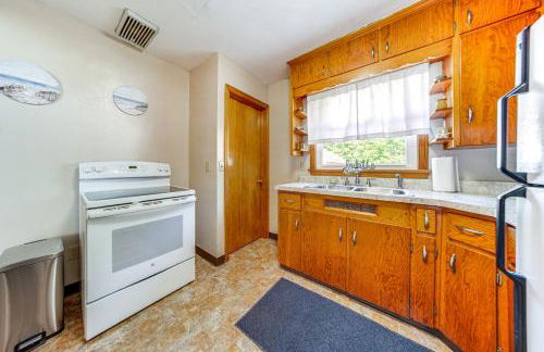 Less Than 1 Mi to Lake Erie Ashtabula Hideaway! - Foto 8